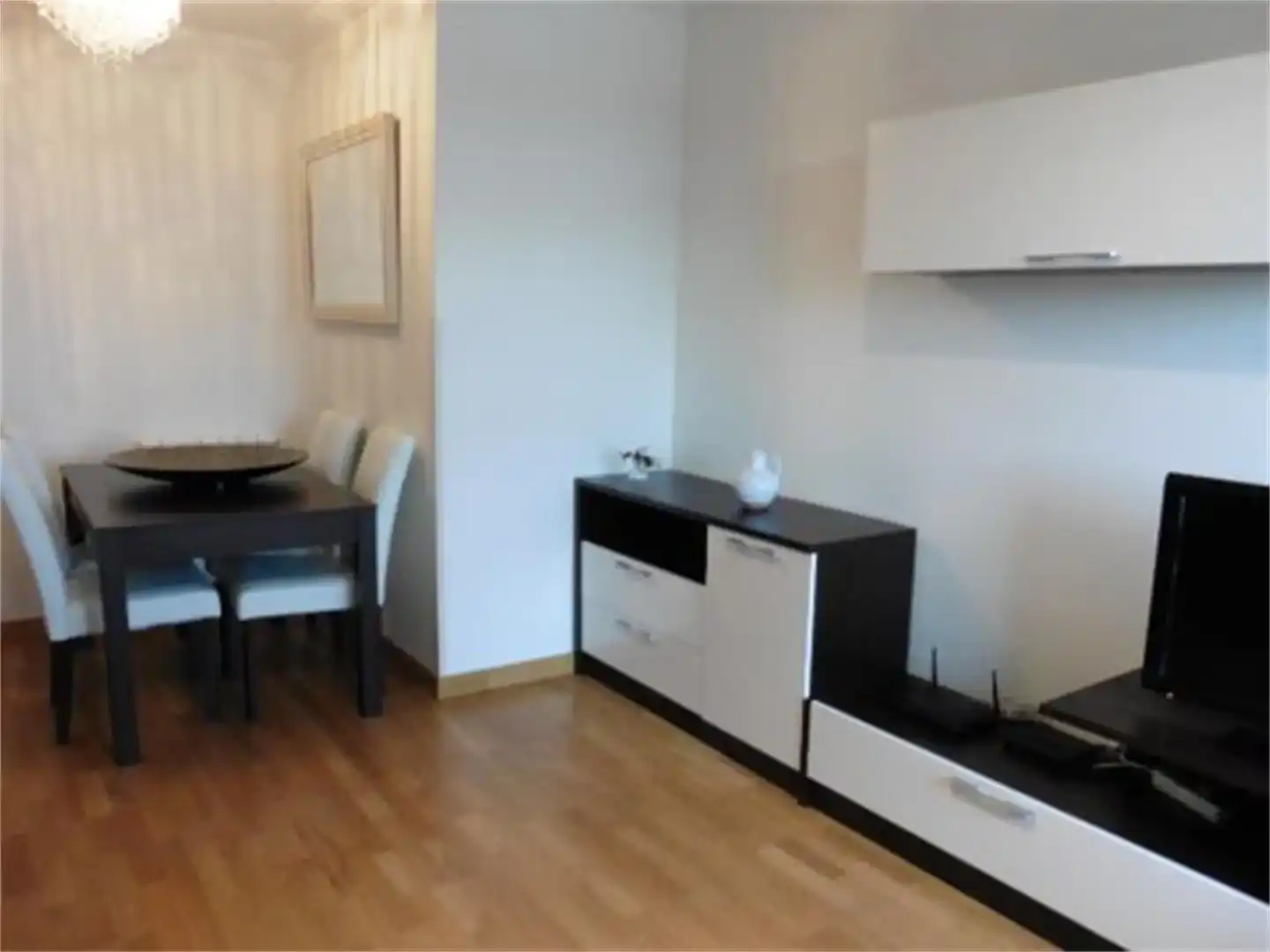 Sala d'estar de Pis per a compartir en  Logroño amb Jardí privat, Parquet i Moblat