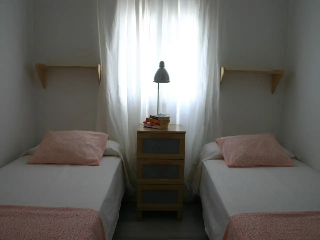Schlafzimmer von Wohnungen zur Miete in Cádiz mit Klimaanlage, Heizung und Möbliert