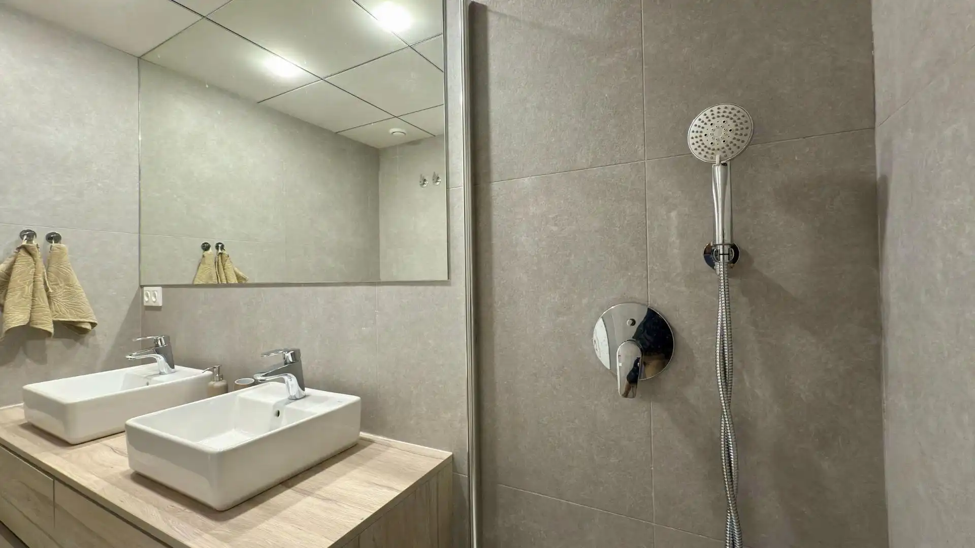 Bathroom of Flat for sale in Finestrat  with Air Conditioner, Heating and Terrace