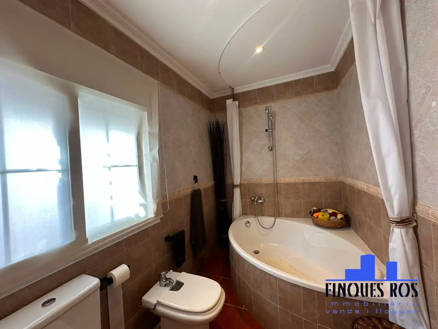 Baño de Piso en venta en Vinaròs con Aire acondicionado, Calefacción y Terraza