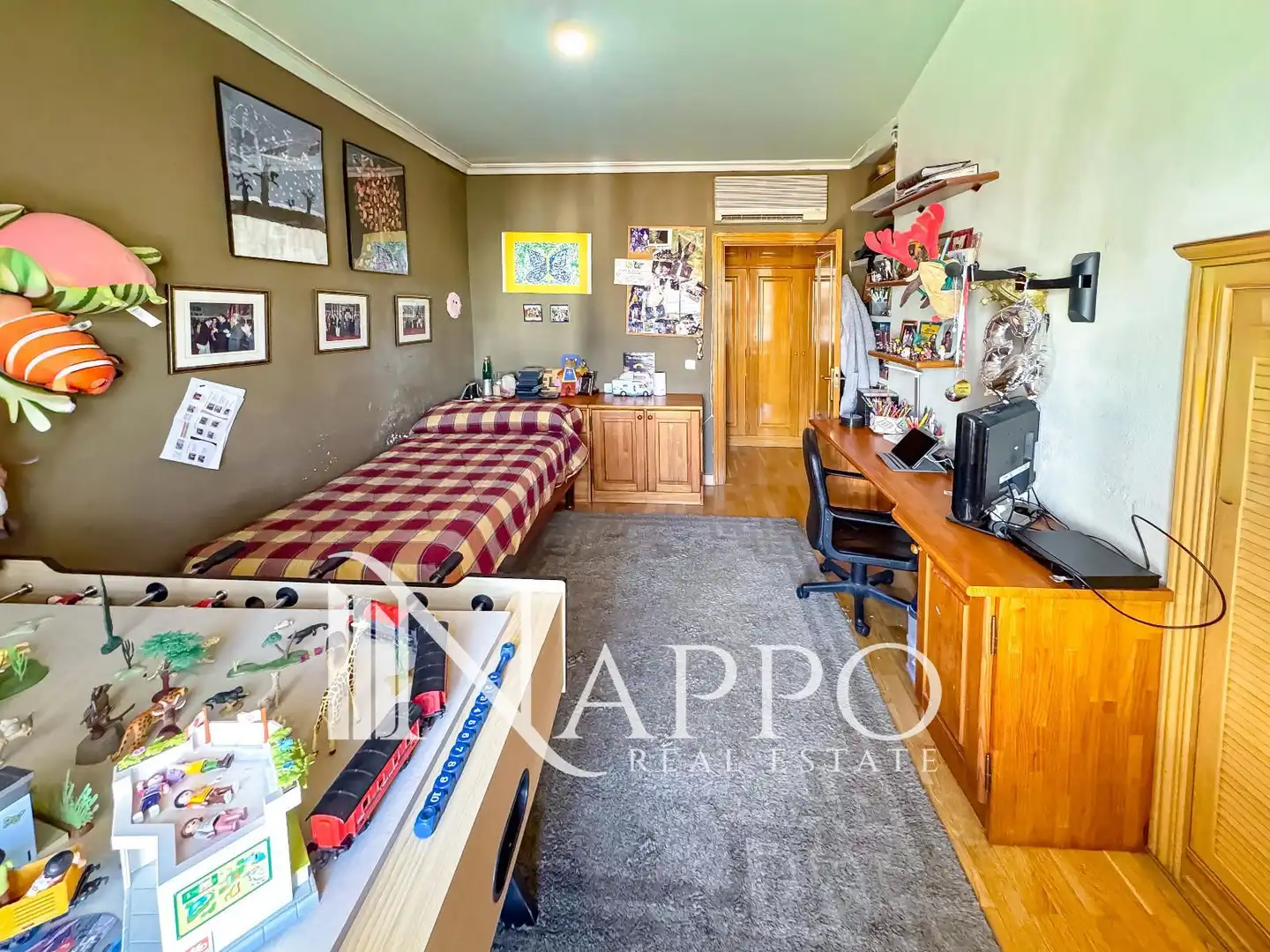 Bedroom of Attic for sale in Madrid  with Air Conditioner, Heating and Parquet flooring