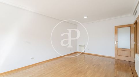 Photo 4 of Flat for rent in Montecarmelo, Madrid Capital