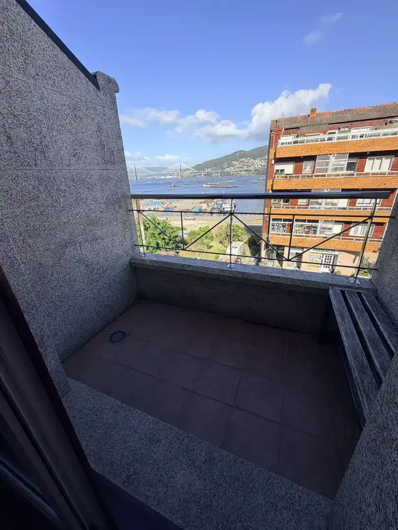 Terrassa de Àtic en venda en Moaña amb Parquet, Traster i Moblat