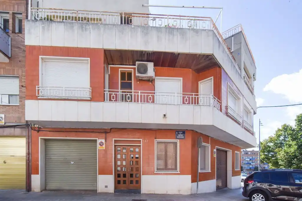 Vista exterior de Piso en venta en Terrassa
