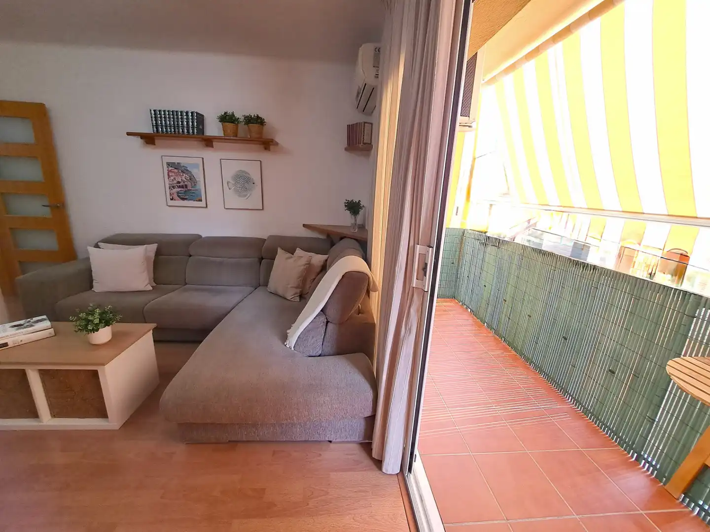 Living room of Flat for sale in Els Molins