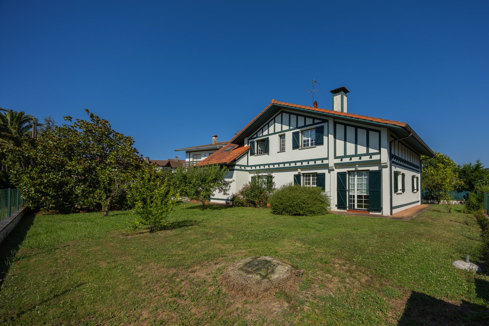 Vista exterior de Casa o xalet en venda en Gamiz-Fika amb Calefacció, Jardí privat i Traster