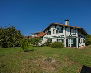 Vista exterior de Casa o xalet en venda en Gamiz-Fika amb Calefacció, Jardí privat i Traster
