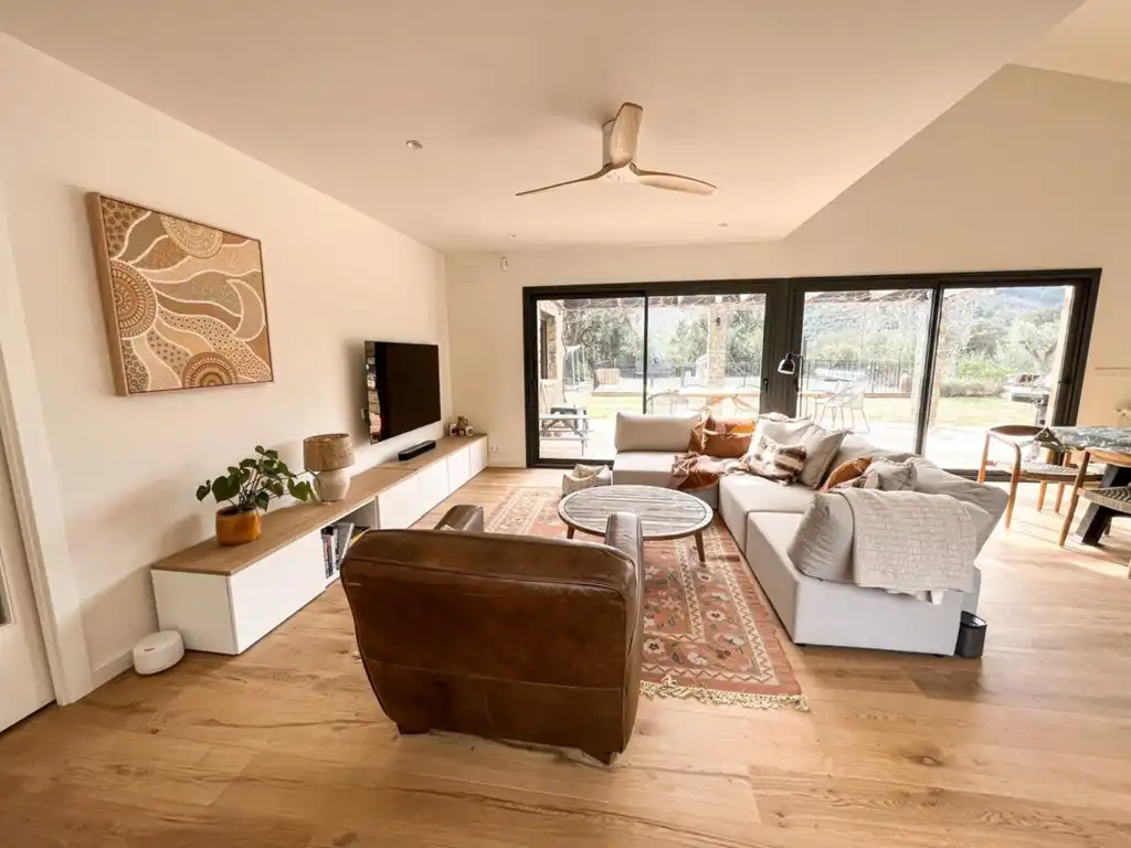 Sala de estar de Casa o chalet de alquiler en Sant Martí de Llémena con Aire acondicionado, Jardín privado y Trastero