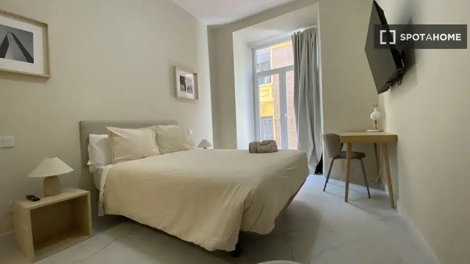 Room in Embajadores - Lavapiés