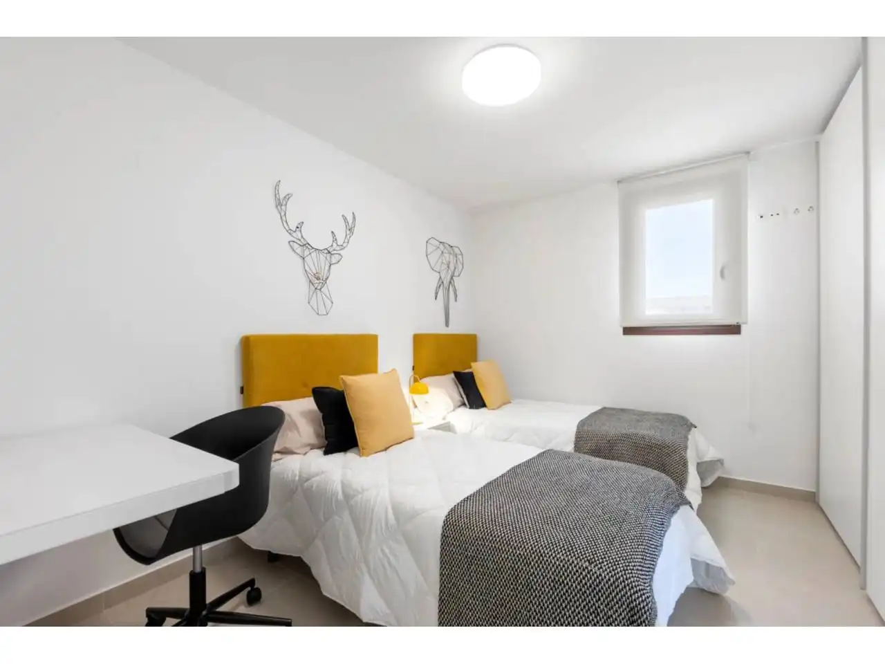 Dormitori de Casa o xalet en venda en Murcia amb Jardí privat
