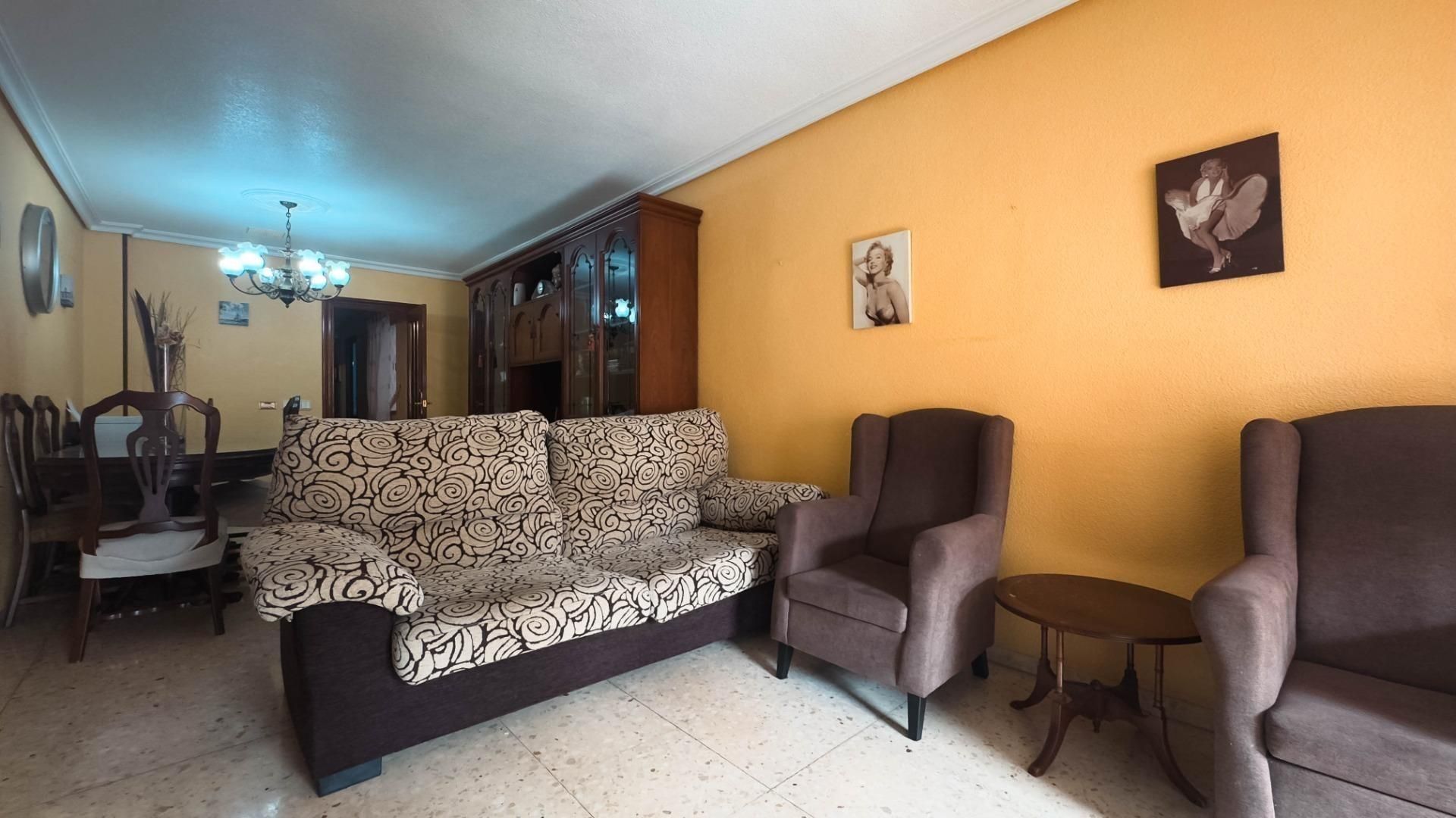 Sala d'estar de Apartament en venda en Benidorm amb Aire condicionat, Terrassa i Balcó
