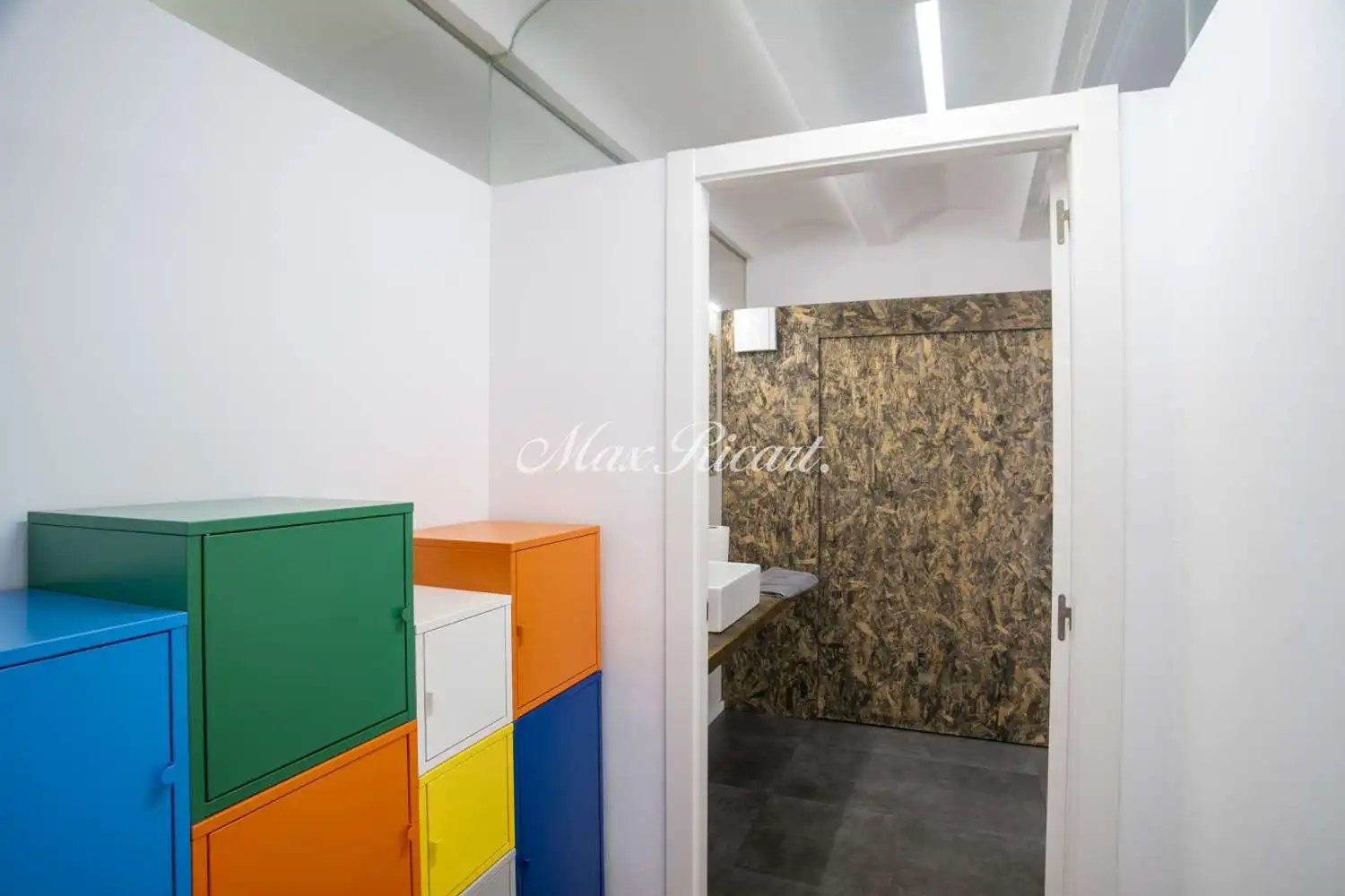 Büro zur Miete in Barcelona mit Klimaanlage, Heizung und Terrasse