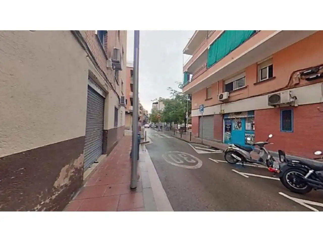 Vista exterior de Piso en venta en Barcelona