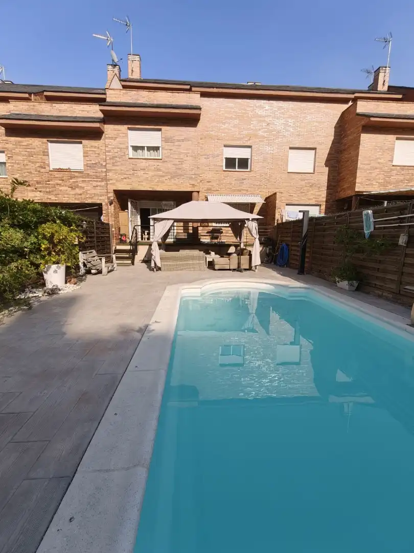 Piscina de Casa o xalet en venda en Valdemoro amb Aire condicionat, Calefacció i Parquet