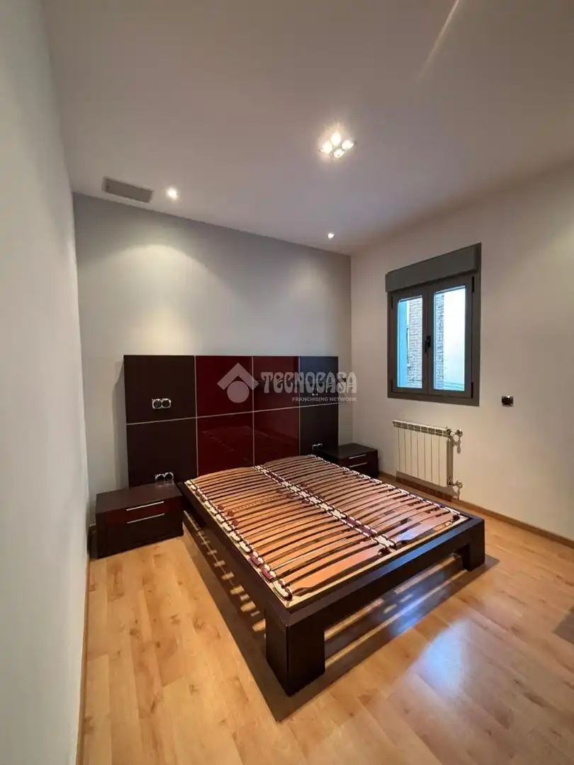 Bedroom of Flat for rent in Madrid  with Air Conditioner and Balcony