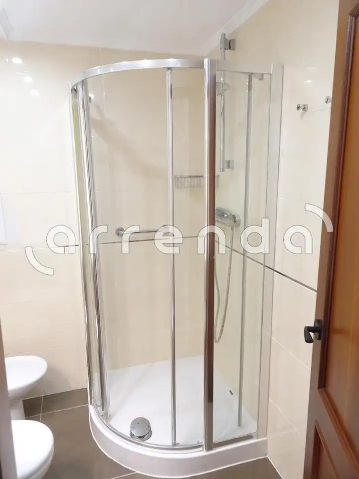 Bany de Pis de lloguer en Santander amb Calefacció