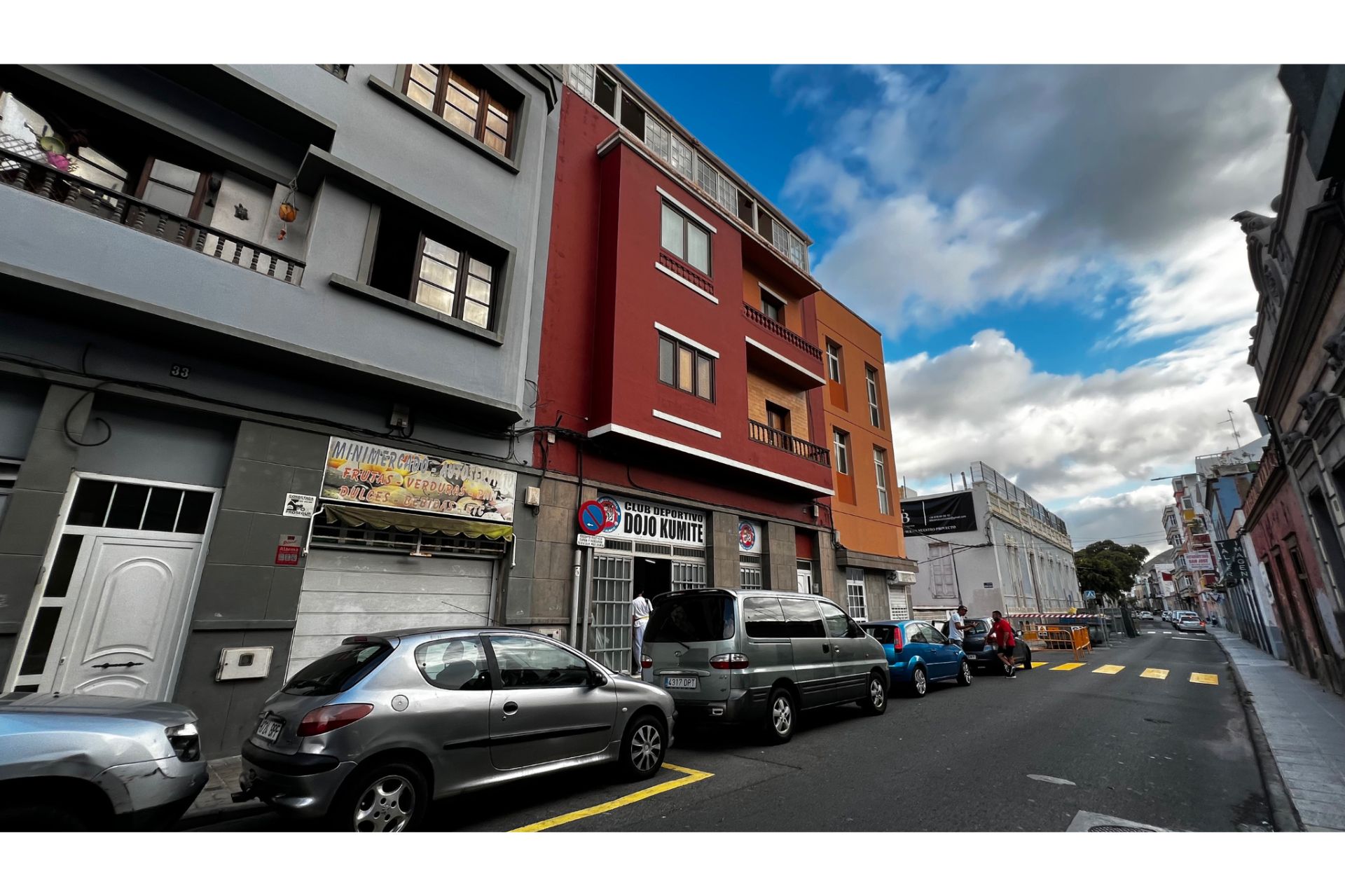 Vista exterior de Piso en venta en Las Palmas de Gran Canaria con Balcón