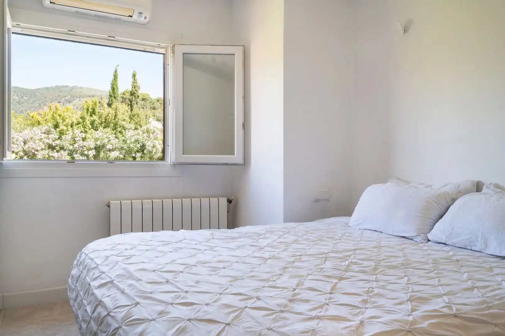 Habitación de Casa adosada en venta en Calvià con Terraza y Balcón