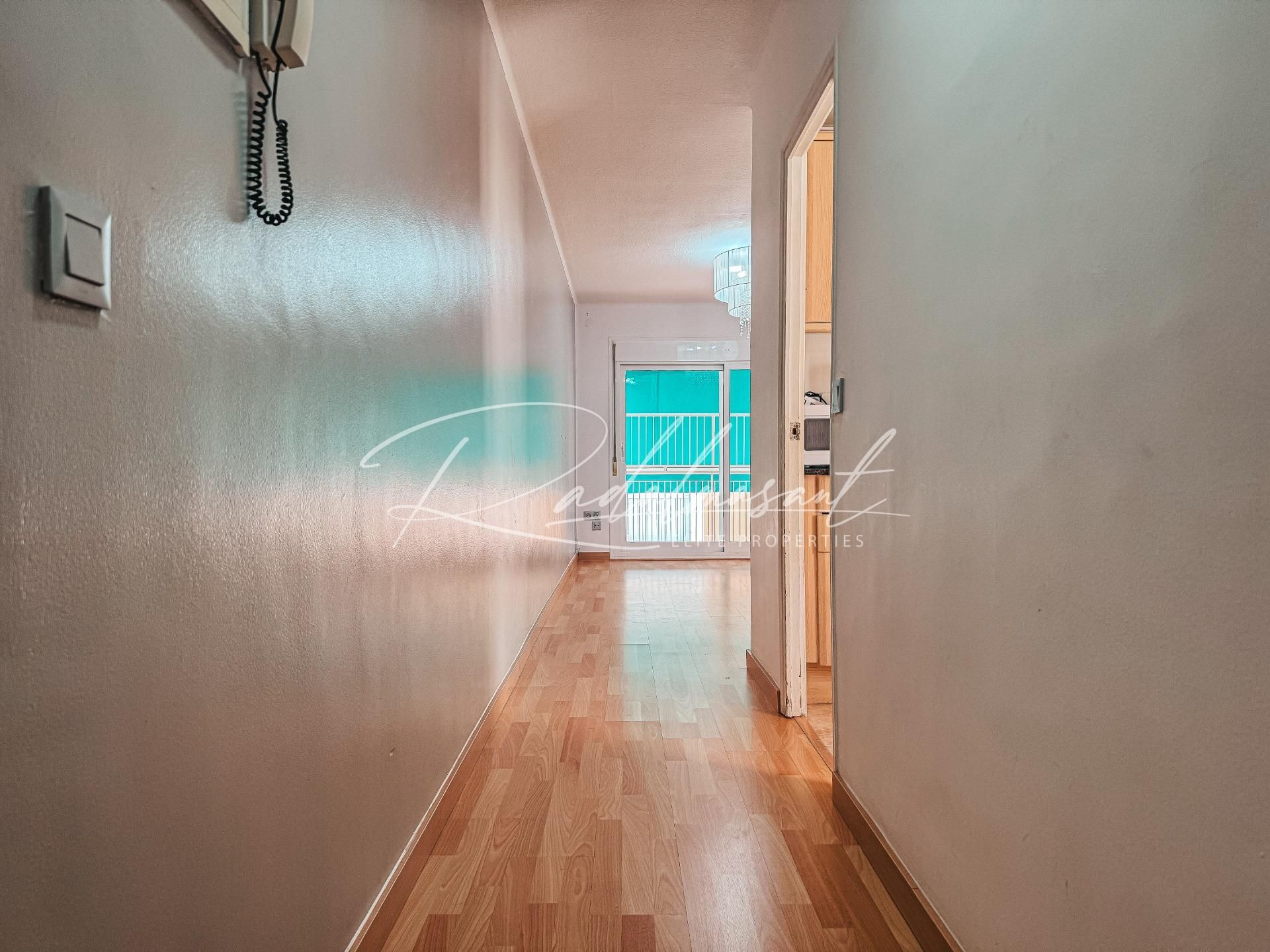 Flat for sale in Plaza Pz Abat Oliva, Centre