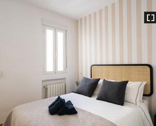 Bedroom of Flat to rent in  Madrid Capital  with Air Conditioner, Heating and Internet