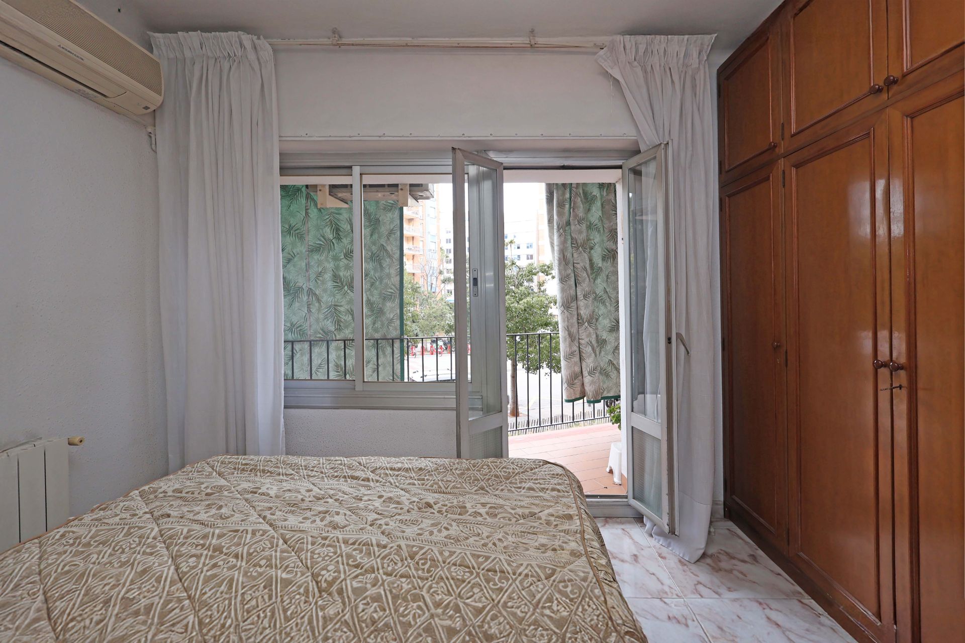 Habitación de Piso en venta en  Barcelona Capital con Aire acondicionado, Calefacción y Horno