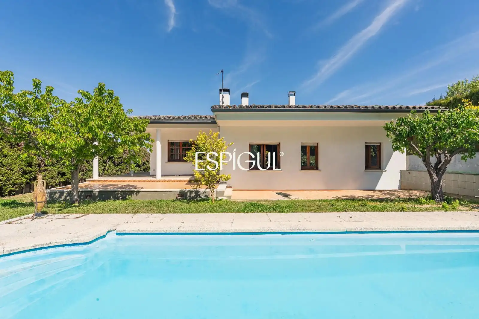 Garden of Houses for sale in Girona  with Air Conditioner, Heating and Storage room
