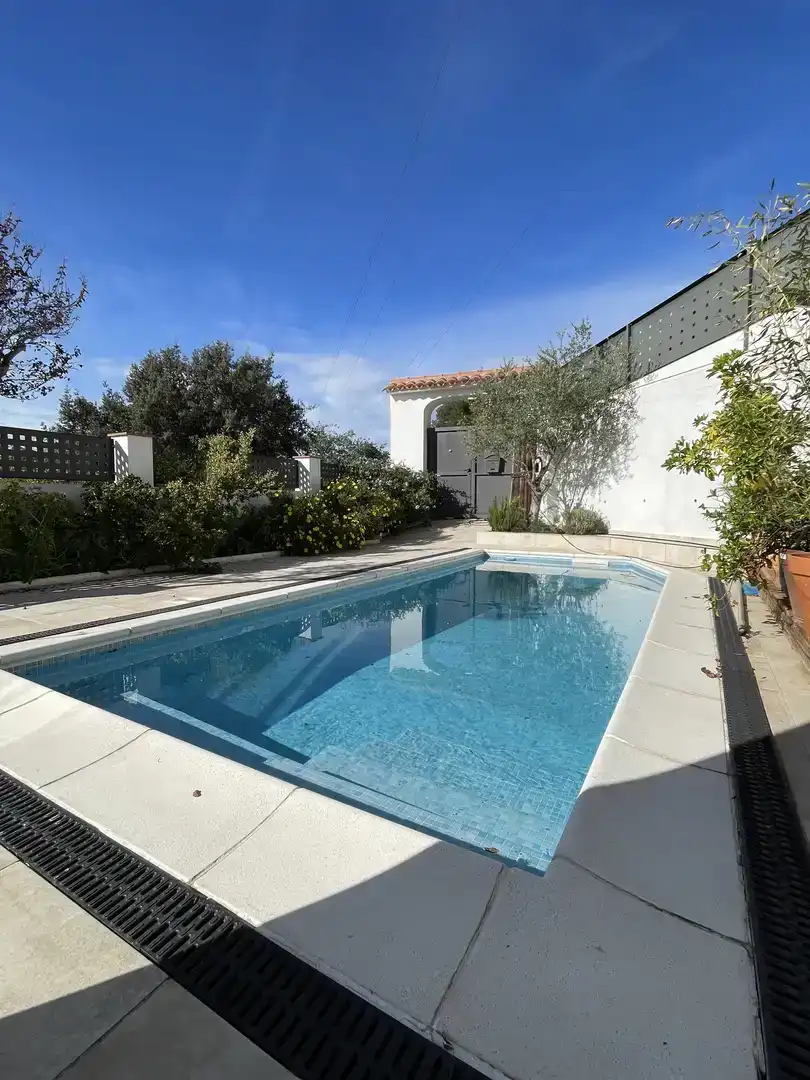 Piscina de Casa o xalet en venda en Sant Cugat del Vallès amb Aire condicionat, Piscina i Balcó