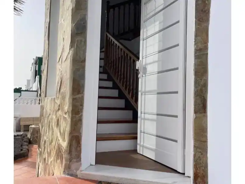 Piso de alquiler en Haría con Aire acondicionado, Parquet y Amueblado