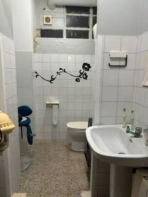 Baño de Local de alquiler en Narón