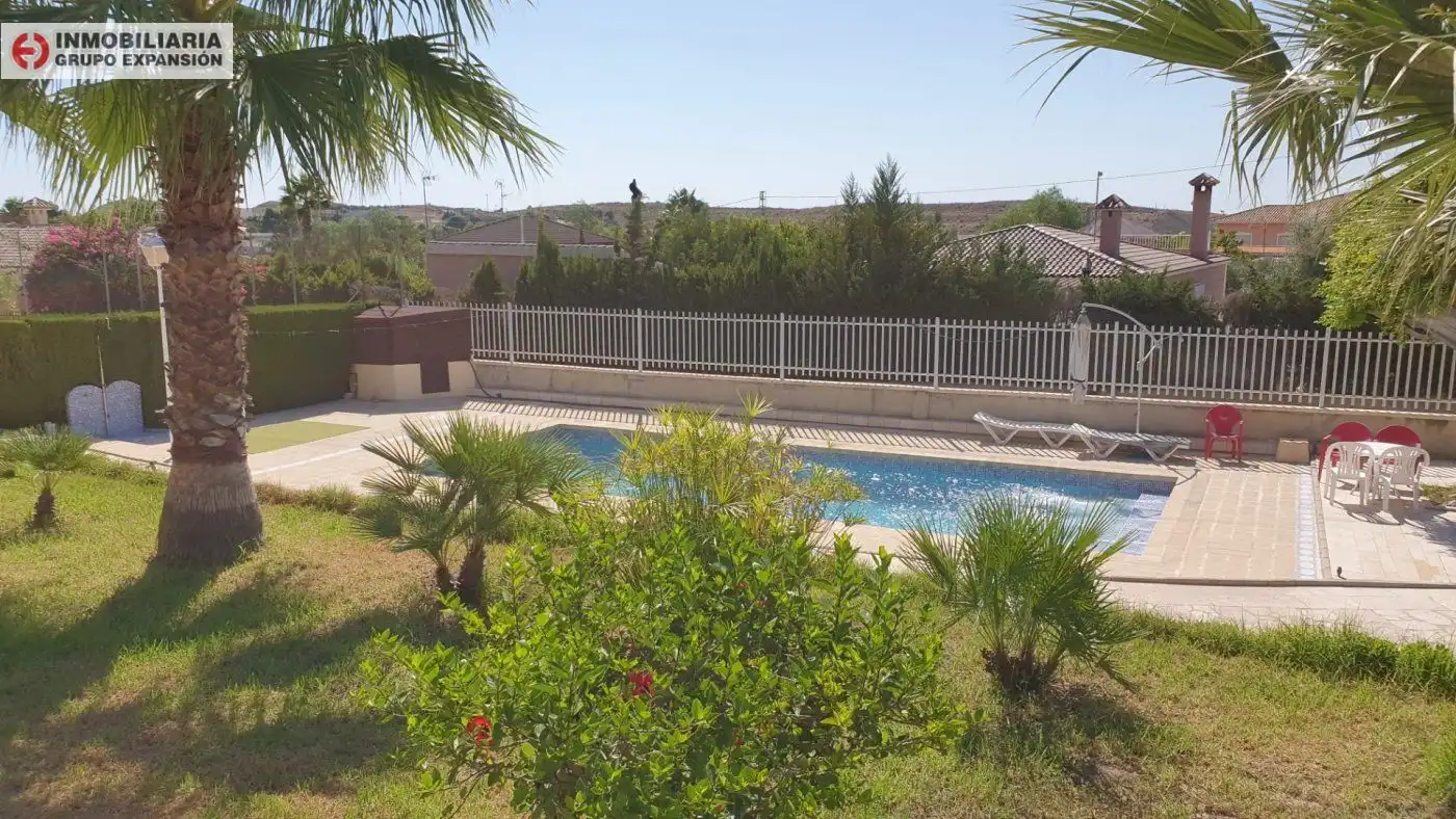 Piscina de Casa o xalet en venda en Elche / Elx amb Calefacció, Jardí privat i Terrassa