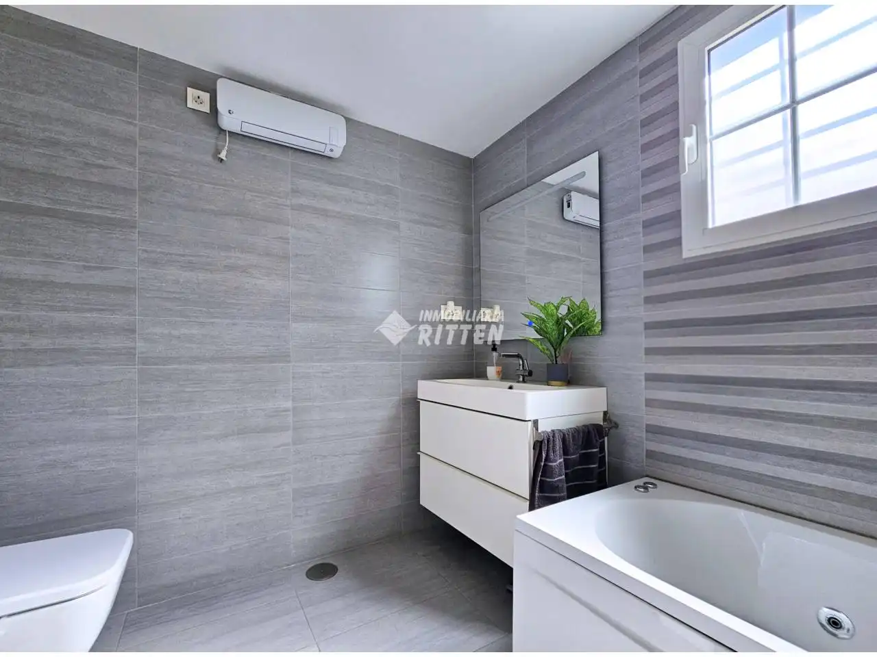 Badezimmer von Maisonette zum Verkauf in Cartagena mit Klimaanlage und Terrasse