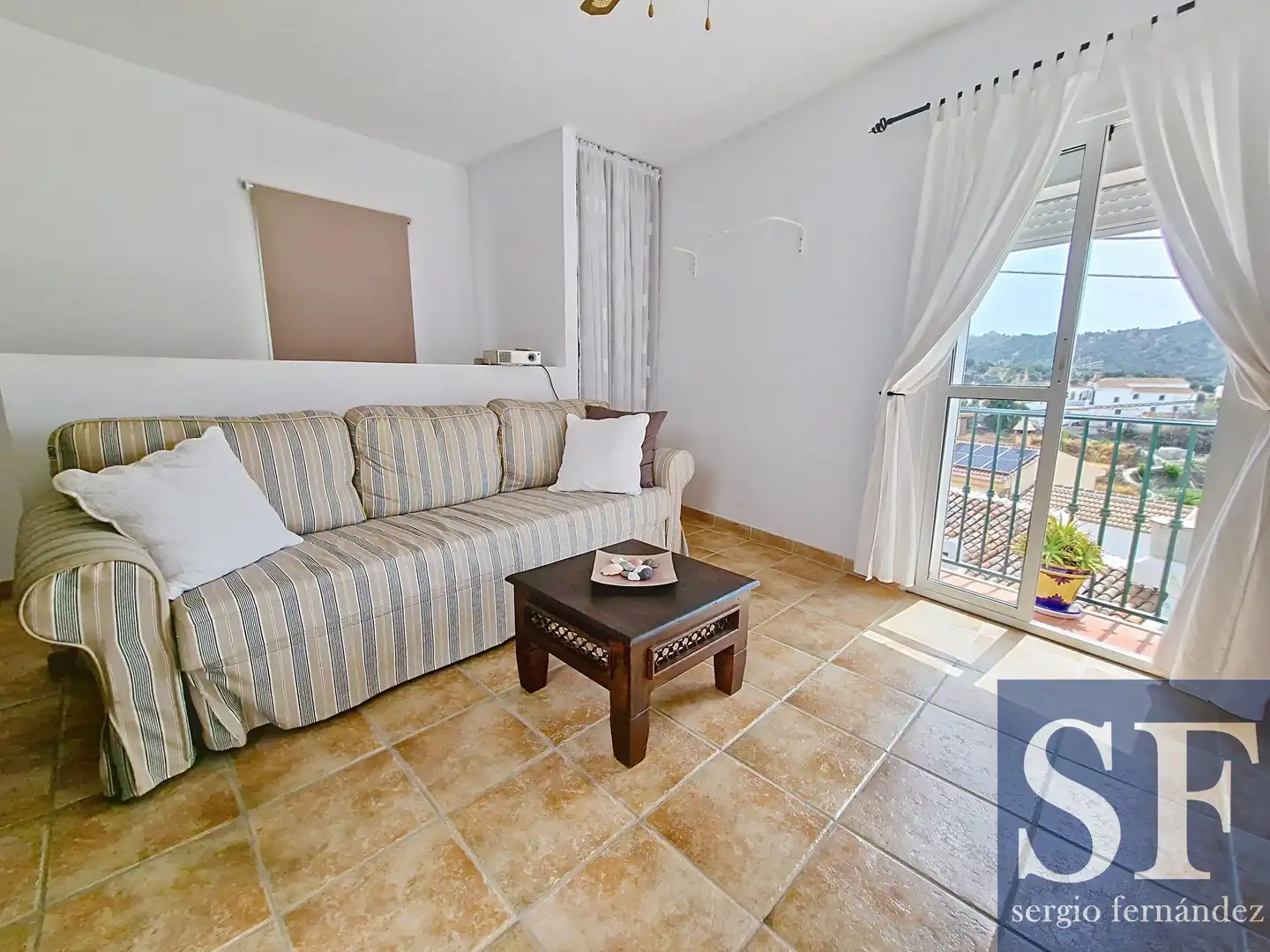 Sala d'estar de Casa adosada en venda en Sedella
