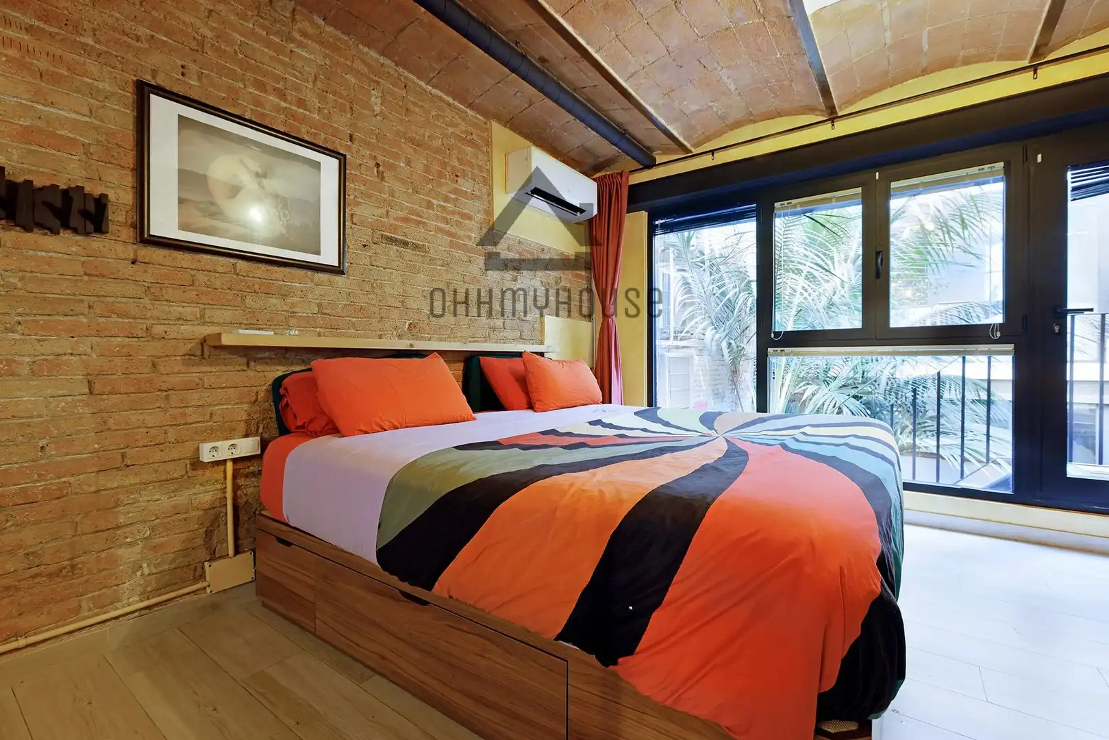 Bedroom of Duplexes for sale in Barcelona  with Air Conditioner, Parquet flooring and Terrace