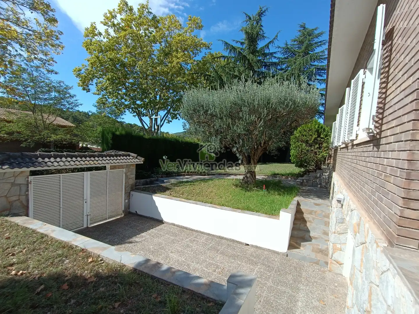 Houses for sale in Begues