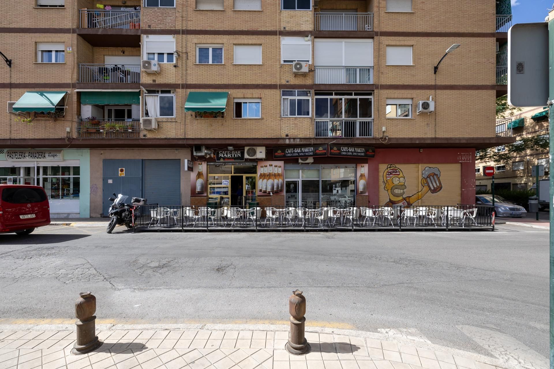 Vista exterior de Local en venta en  Granada Capital con Aire acondicionado y Amueblado