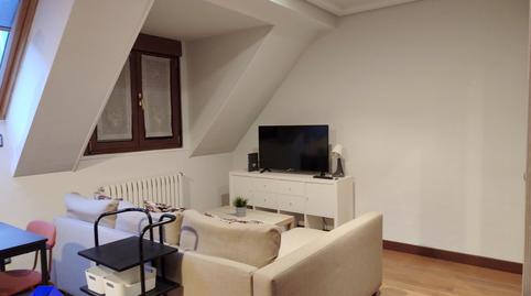 Foto 2 de Piso de alquiler en Oviedo - Calle Campoamor, Salesas - Foncalada - Campoamor, Asturias