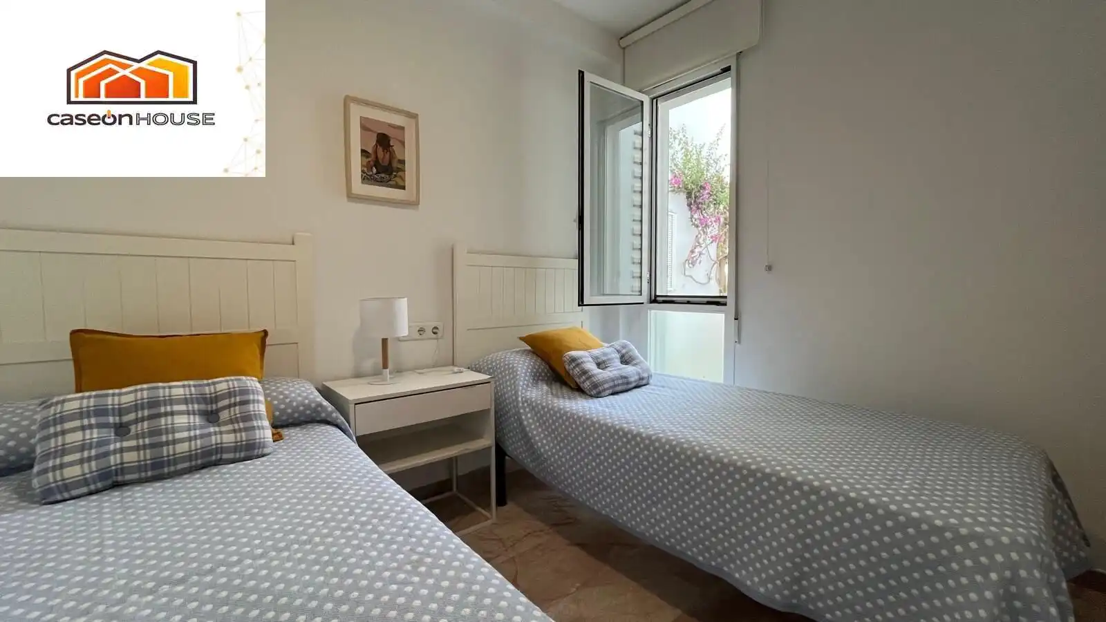 Dormitori de Apartament en venda en Chiclana de la Frontera amb Piscina comunitària