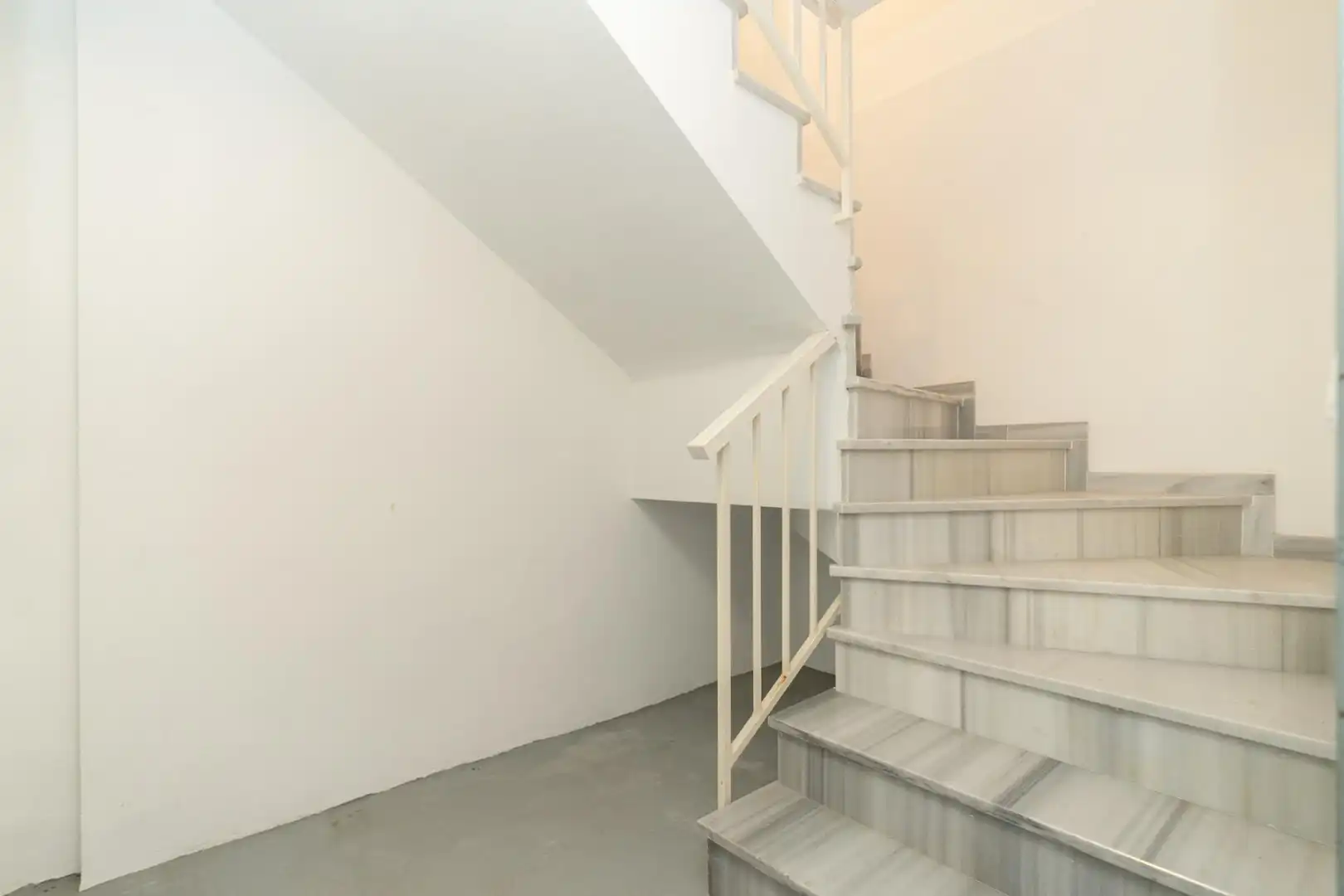 Casa adosada en venta en Motril con Aire acondicionado, Terraza y Trastero