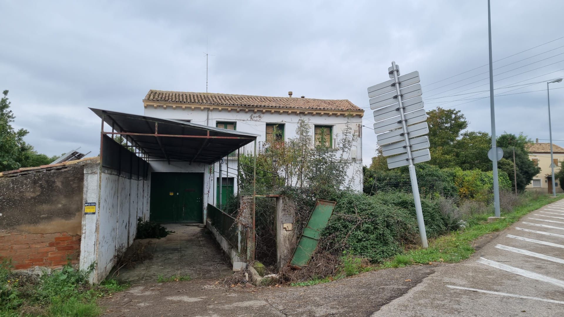 Vista exterior de Casa o xalet en venda en  Huesca Capital