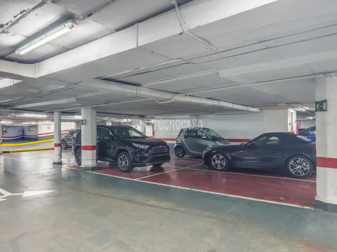 Parkplatz von Wohnung zum Verkauf in Madrid mit Heizung, Terrasse und Abstellraum