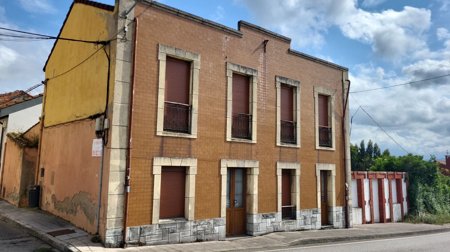 Exterior view of House or chalet for sale in Avilés