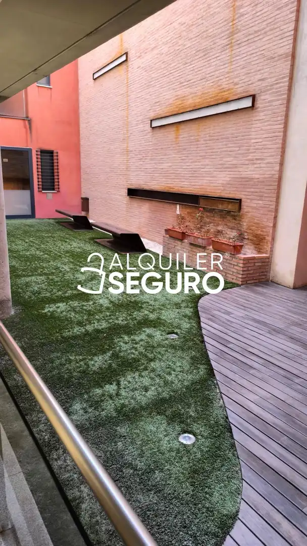 Terraza de Piso de alquiler en Sevilla con Aire acondicionado, Calefacción y Amueblado