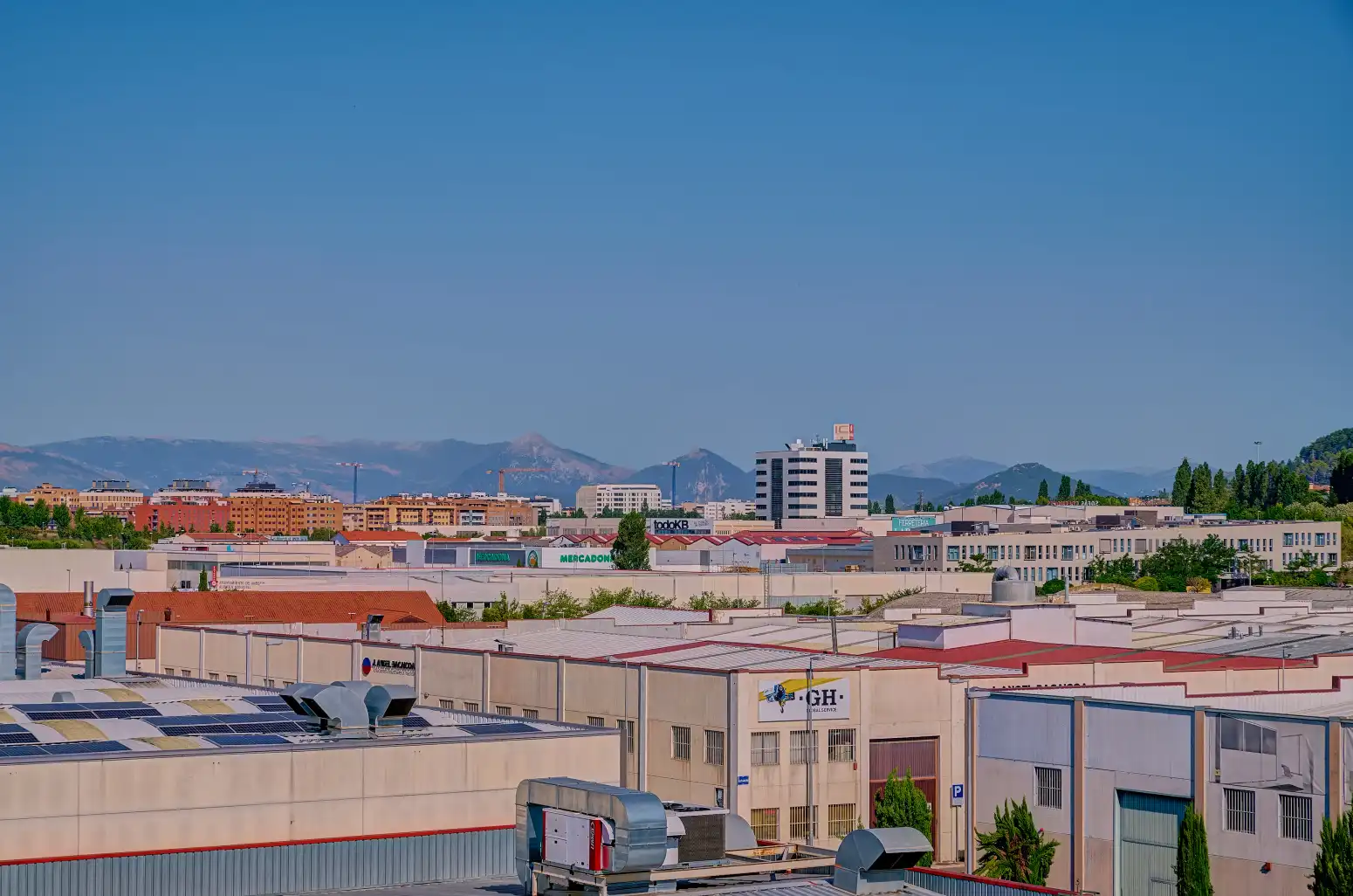 Vista exterior de Piso en venta en Ansoáin / Antsoain con Calefacción, Parquet y Trastero