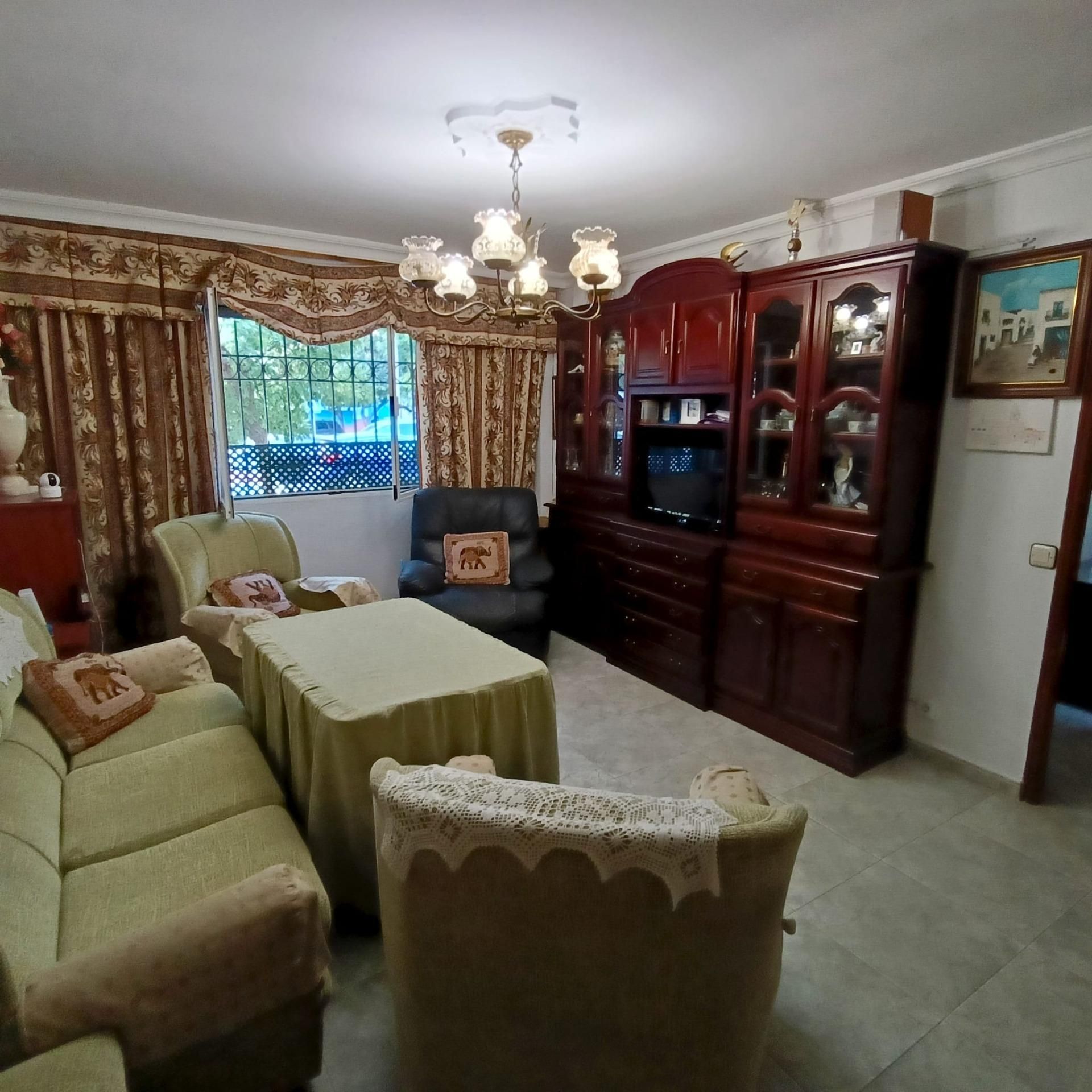 Living room of Flat for sale in  Sevilla Capital