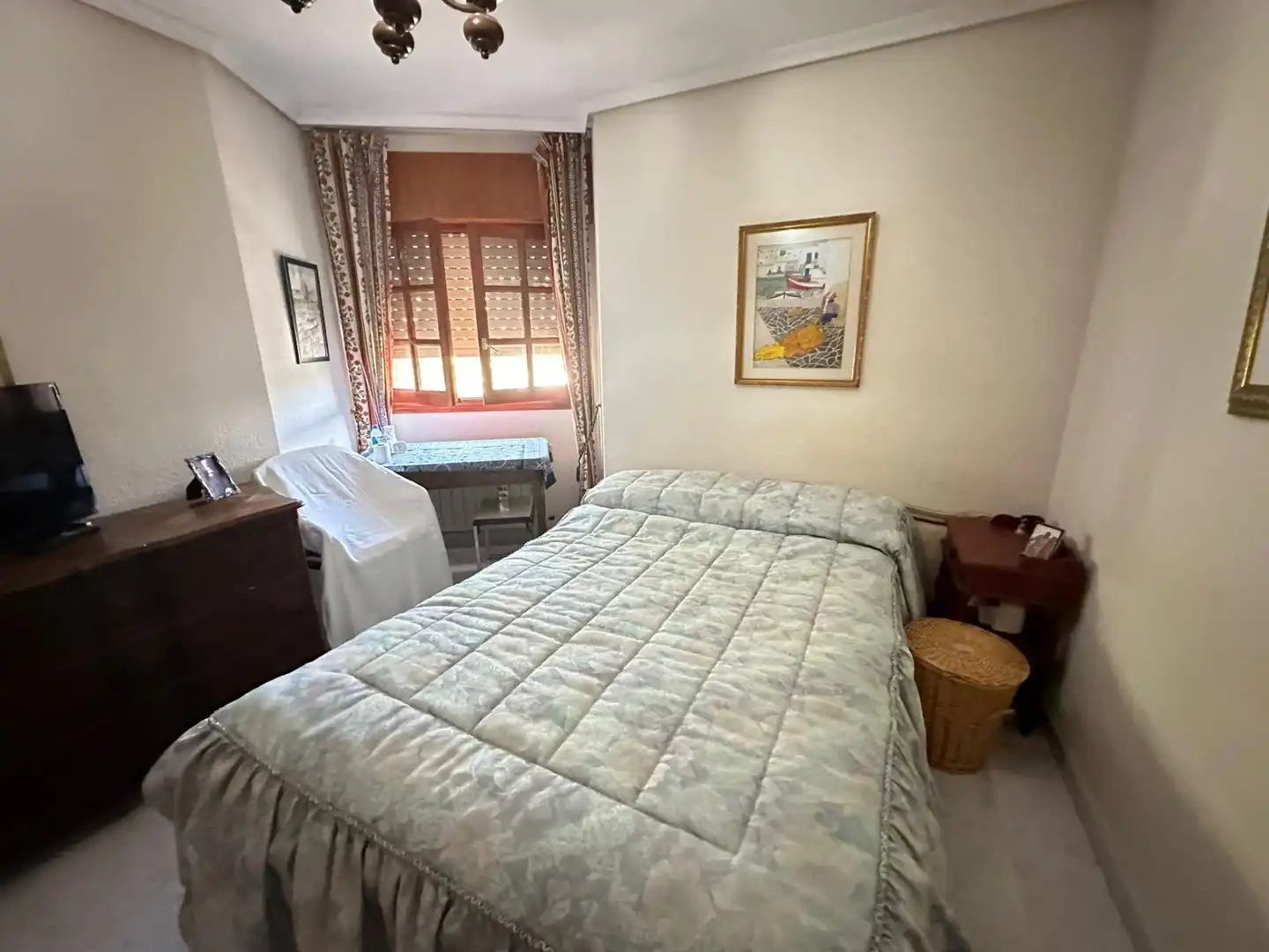 Dormitori de Casa o xalet en venda en Alicante / Alacant amb Jardí privat, Terrassa i Traster