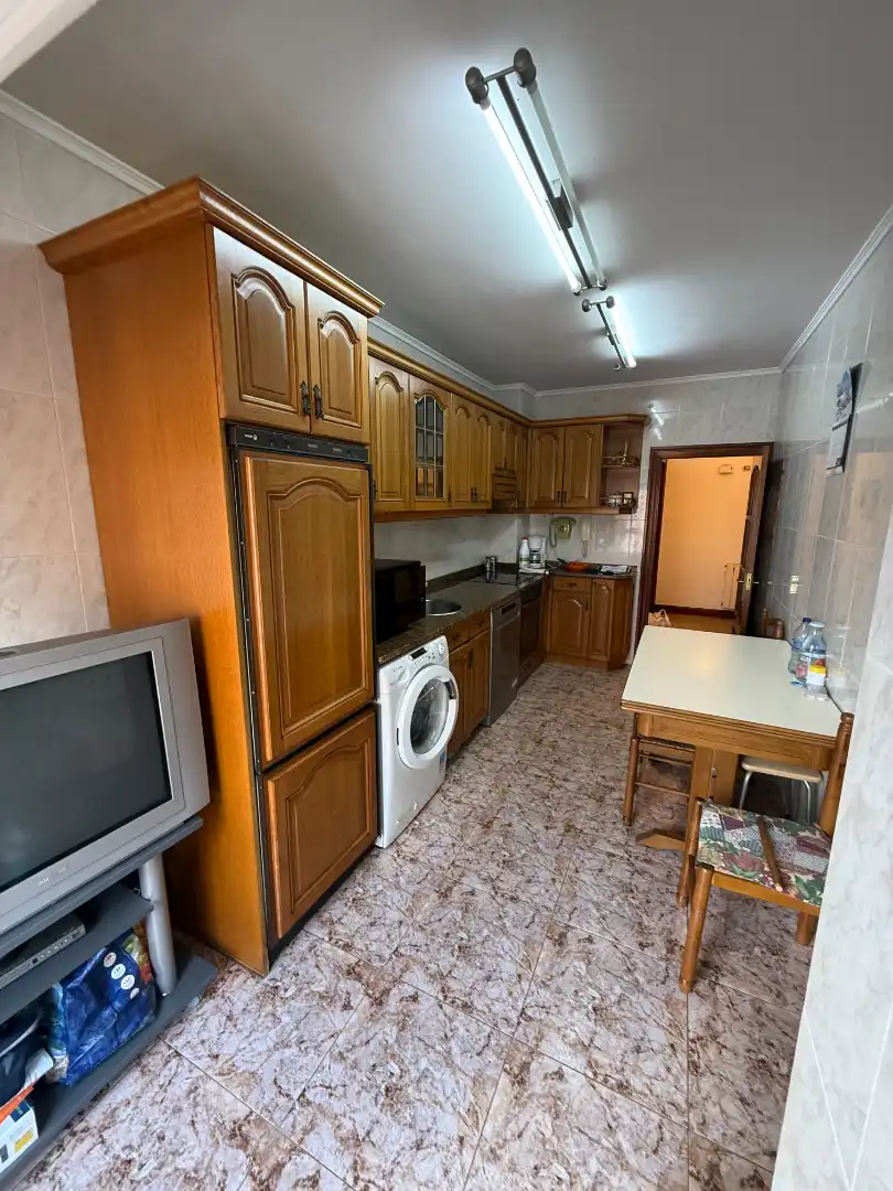 Cocina de Piso en venta en Barakaldo  con Calefacción, Trastero y Amueblado