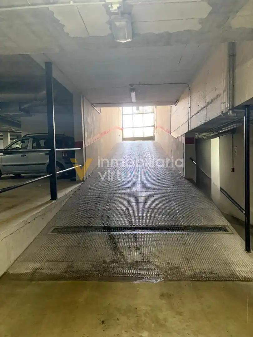 Parking de Piso en venta en Cabra con Amueblado