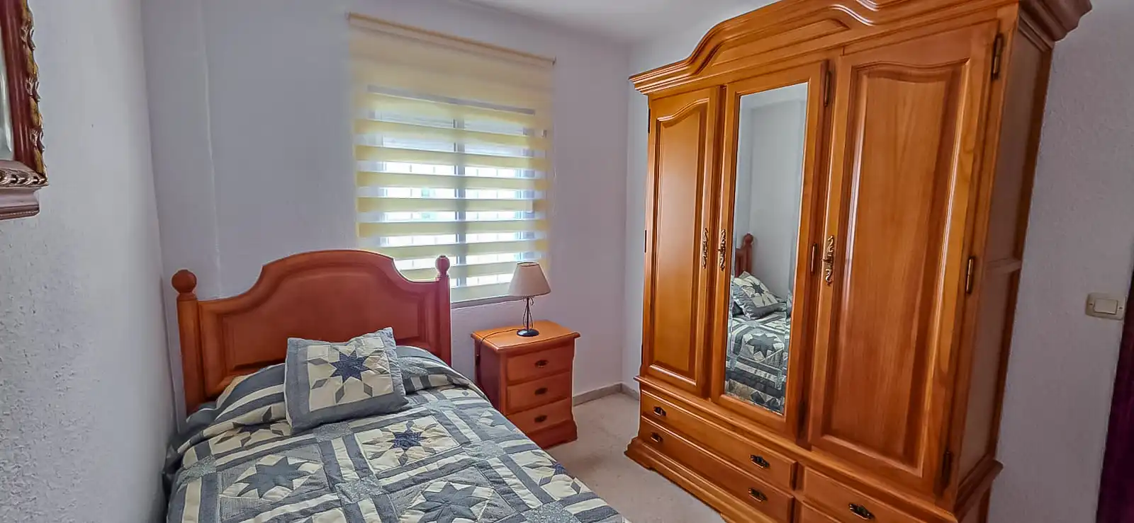 Schlafzimmer von Wohnung zur Miete in Linares mit Möbliert, Ofen und Waschmaschine