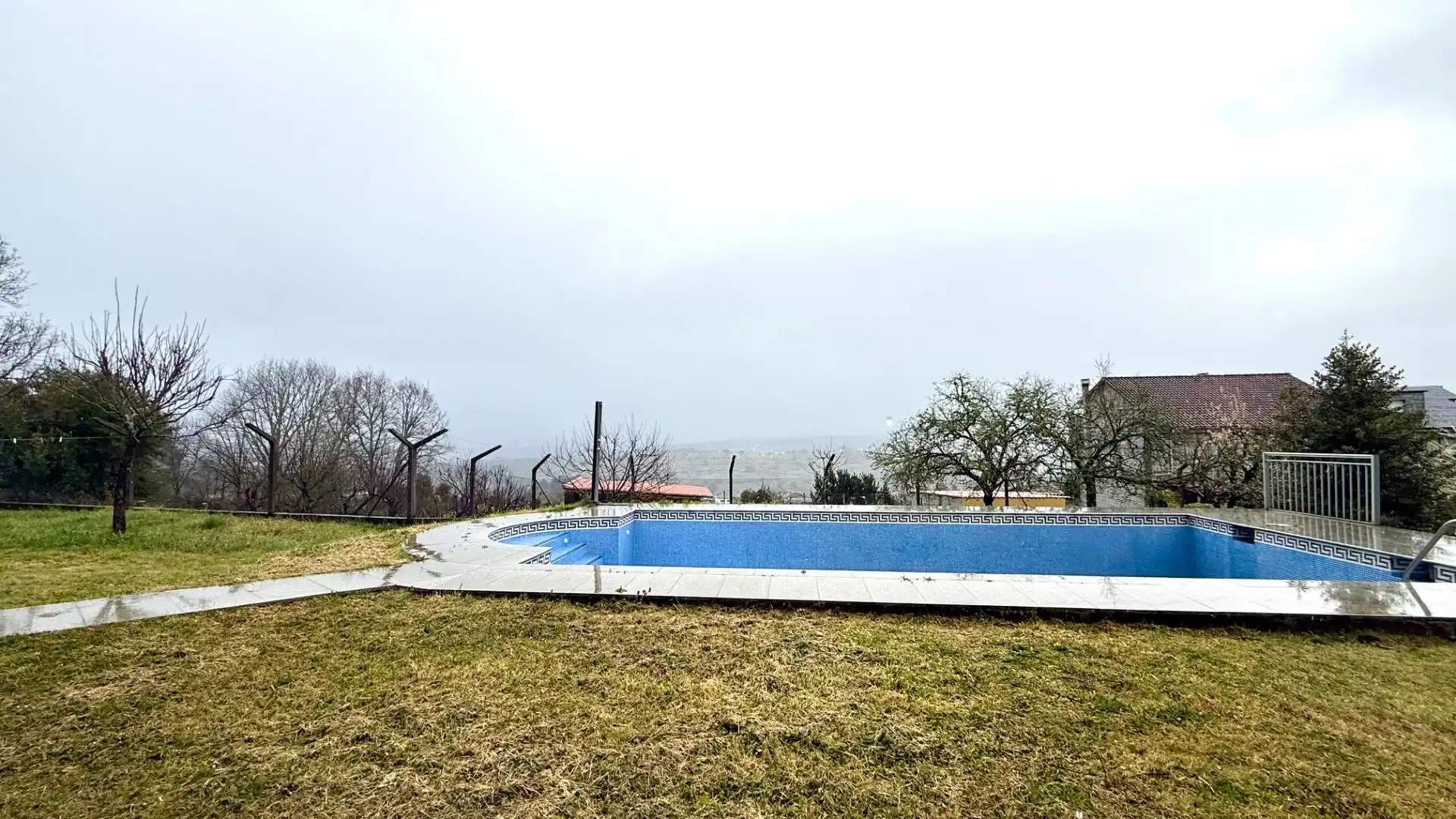 Swimming pool of Country homes for sale in Toén  with Private garden, Storage room and Swimming Pool