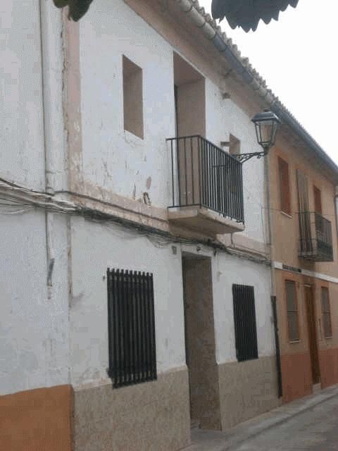 Casa adosada en venda a J BERENGUER, Algímia de Alfara